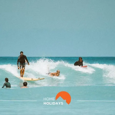 #005 Foxy B By Holidays *