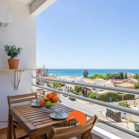 #005 Foxy B By Holidays *