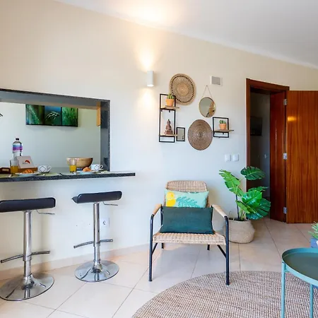 #005 Encosta Pool & Relax Area Appartement *